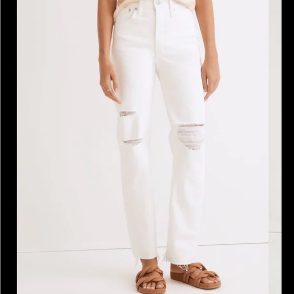 Madewell Denim - Madewell The Perfect Vintage Straight Jean in Tile White: Ripped-Knee Edition